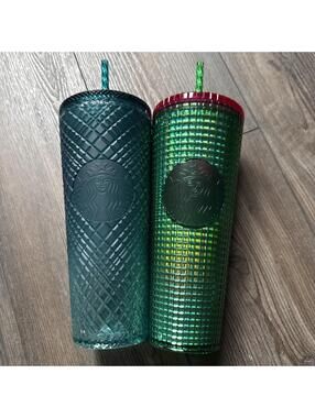 NEW STARBUCKS Tumbler Green Red Lid Plastic Green Straw 24 oz